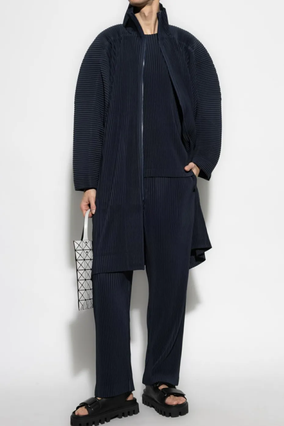 Homme Plissé Issey Miyake NAVY BLUE Pleated Coat