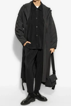 Homme Plissé Issey Miyake BLACK Pleated Coat