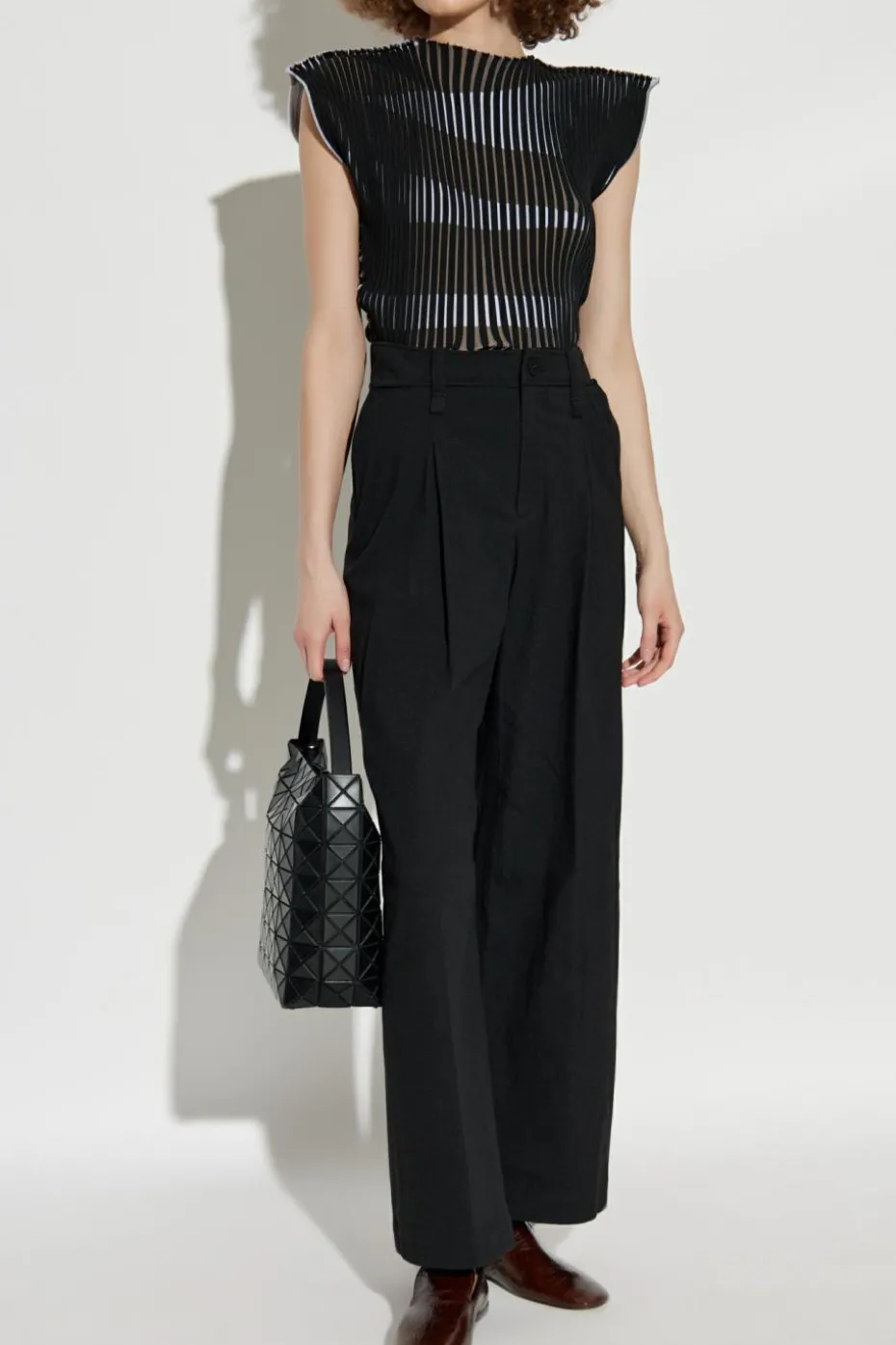 Issey Miyake BLACK Pleated trousers