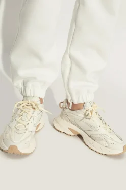 Lacoste cream Sports shoes `L003 Neo Shot`
