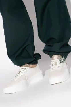 Lacoste WHITE Sports shoes "Aura"