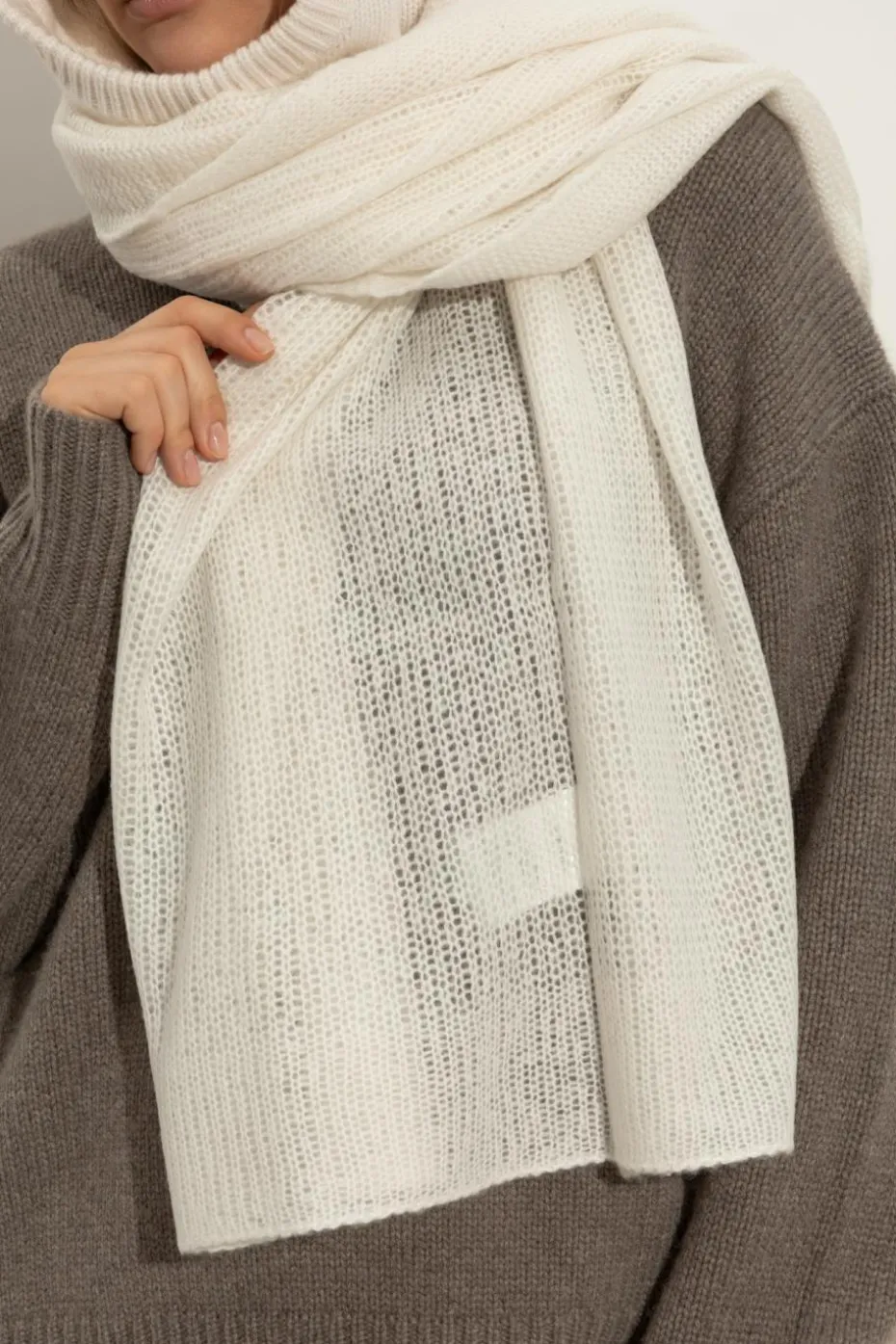 Lisa Yang cream Scarf "Ulla"