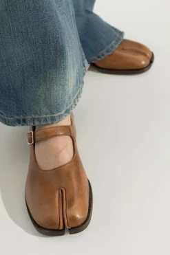 Maison Margiela BROWN Shoes with cut-out Tabi