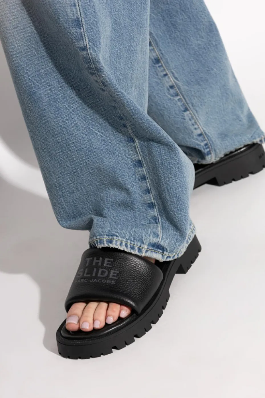 Marc Jacobs BLACK Leather slides