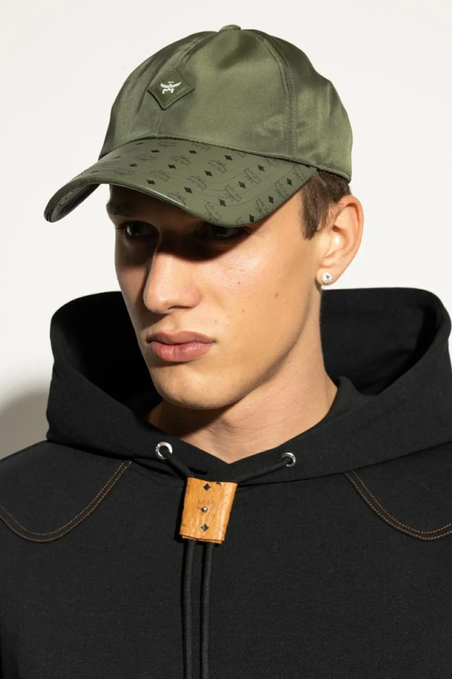 MCM GREEN Baseball cap with logo