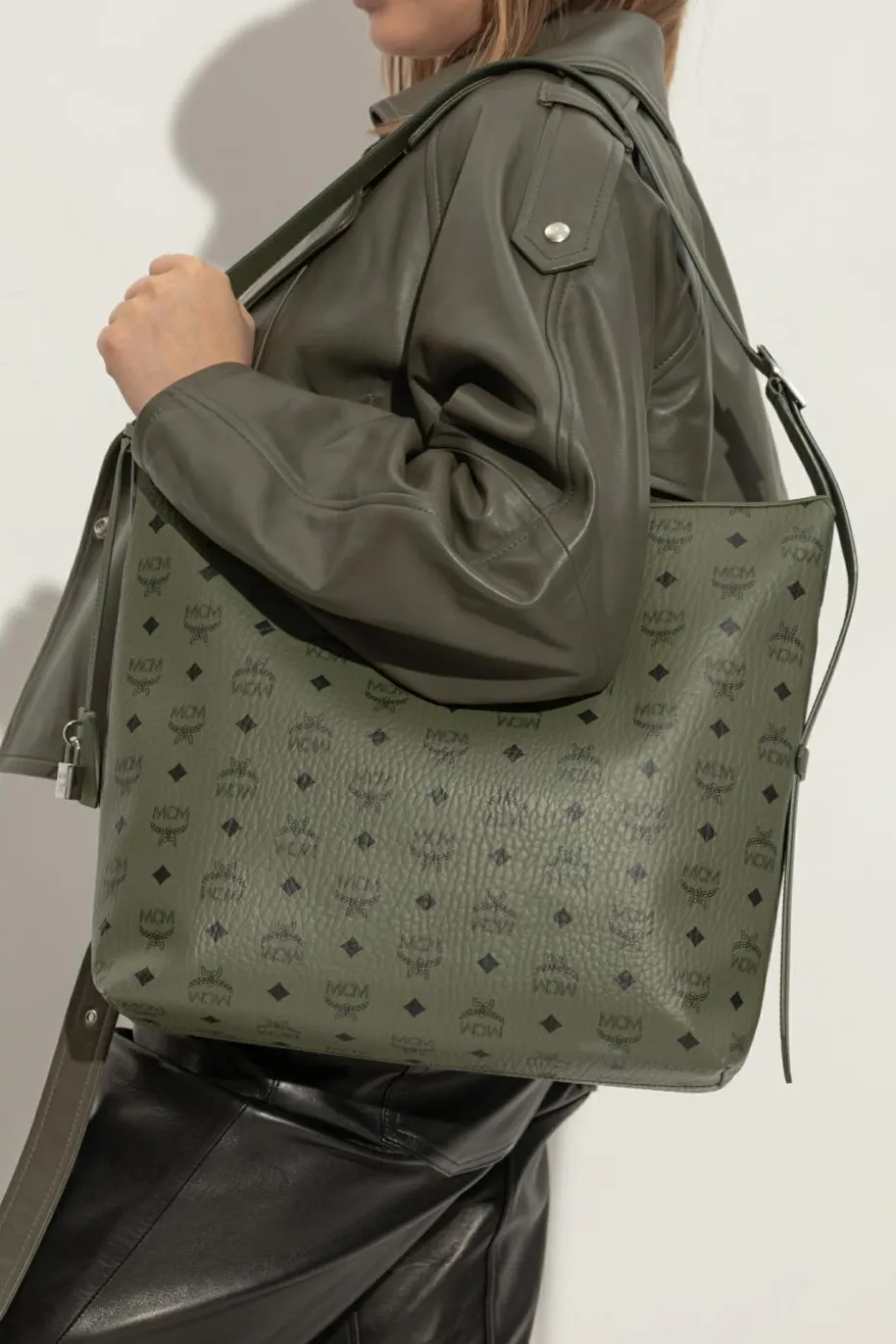 MCM GREEN Shoulder bag `Aren Large`