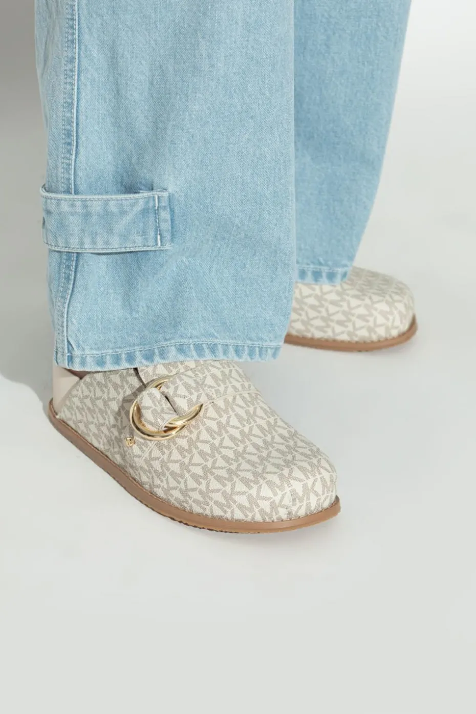 Michael Michael Kors cream "Jaden" slides