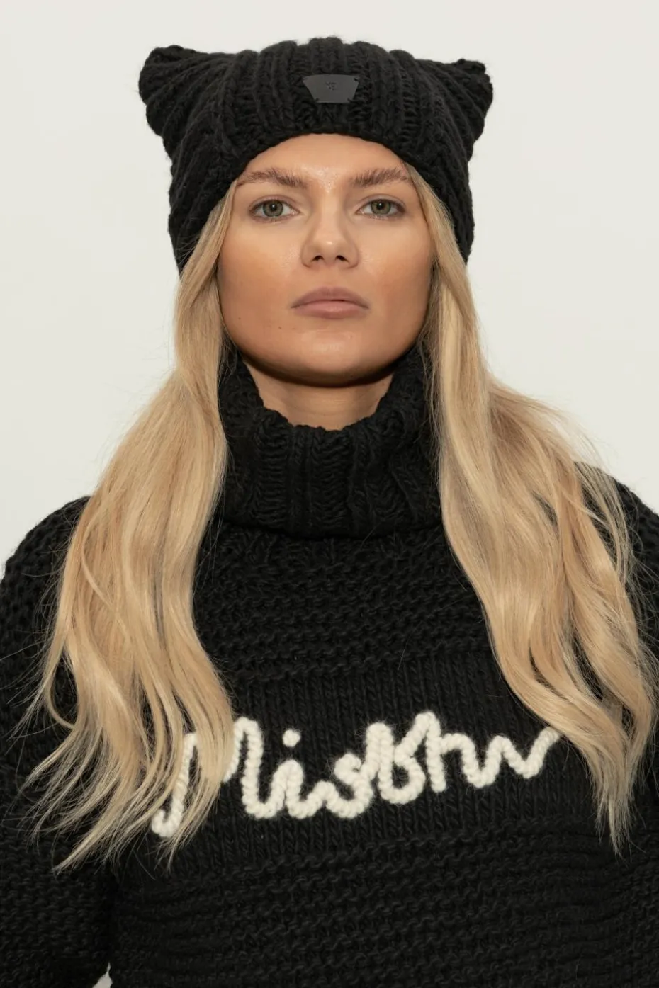 MISBHV BLACK Cap with logo