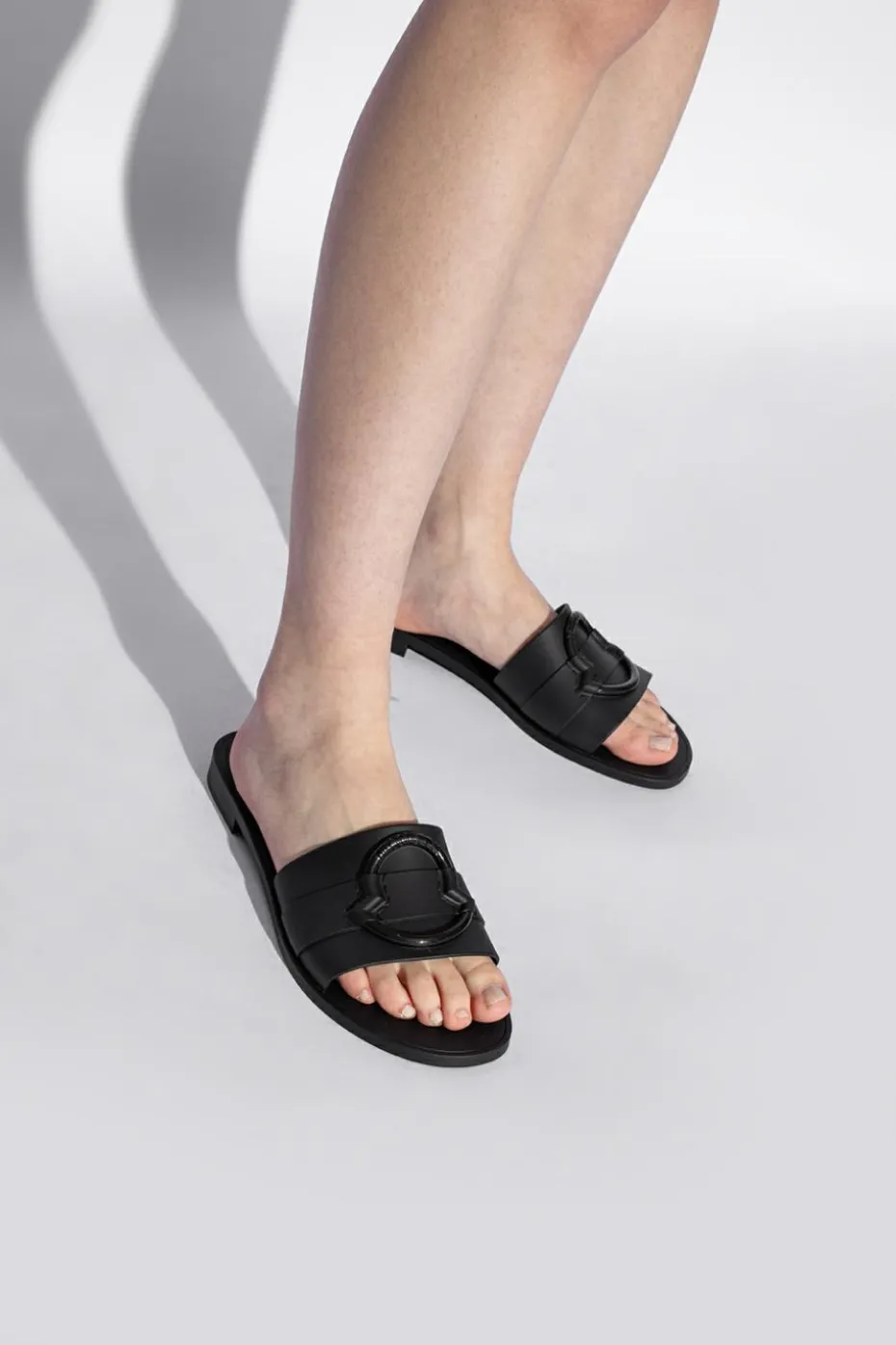 Moncler BLACK Rubber flip-flops
