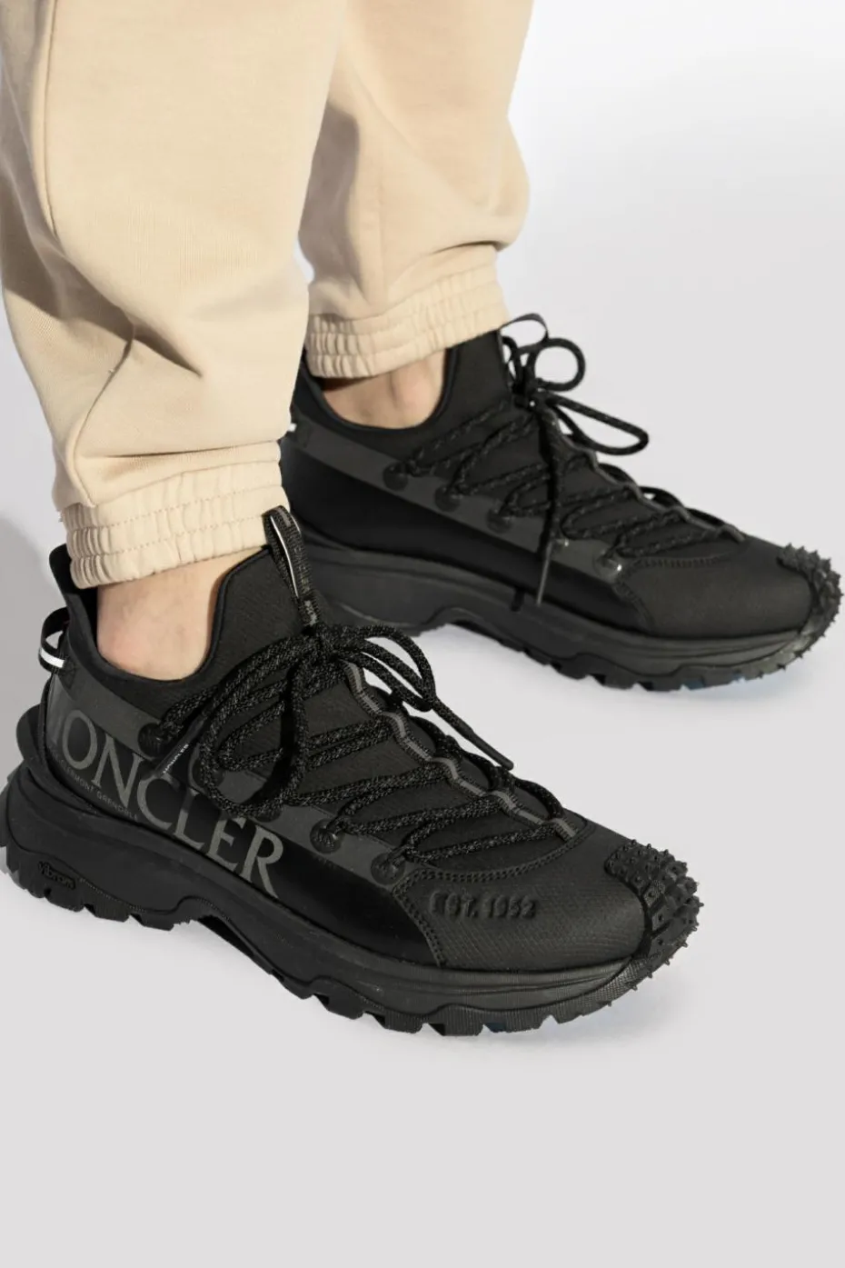 Moncler BLACK Sneakers Trailgrip Lite2