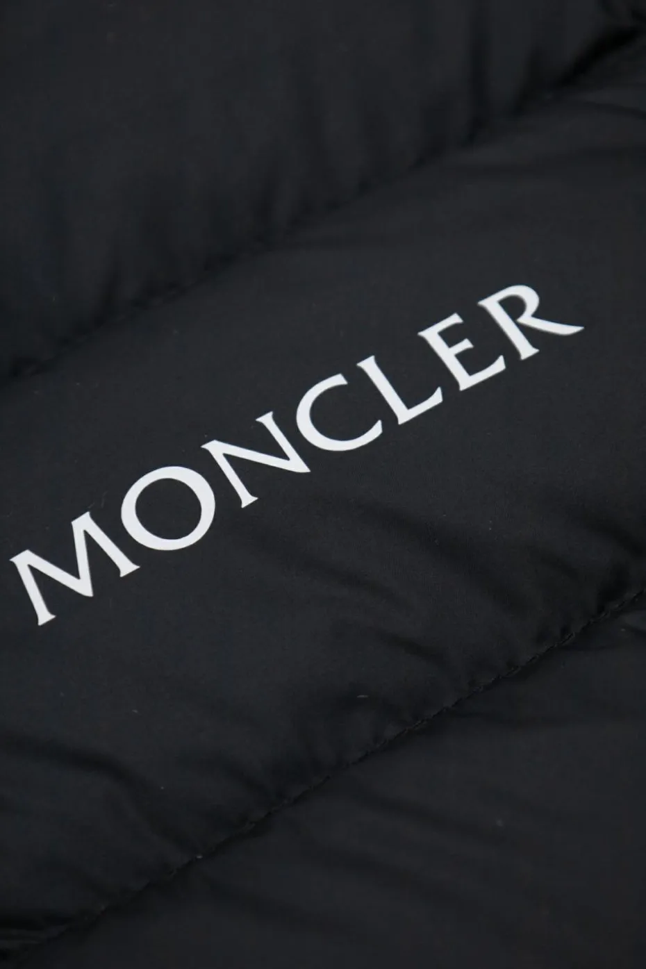 Moncler Enfant BLACK "Bajan" down jacket