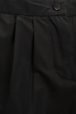 Moncler Enfant BLACK Shorts with rolled-up legs