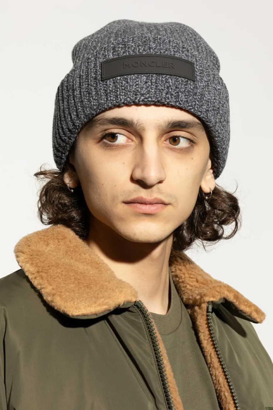 Moncler GREY Wool beanie with logo patch