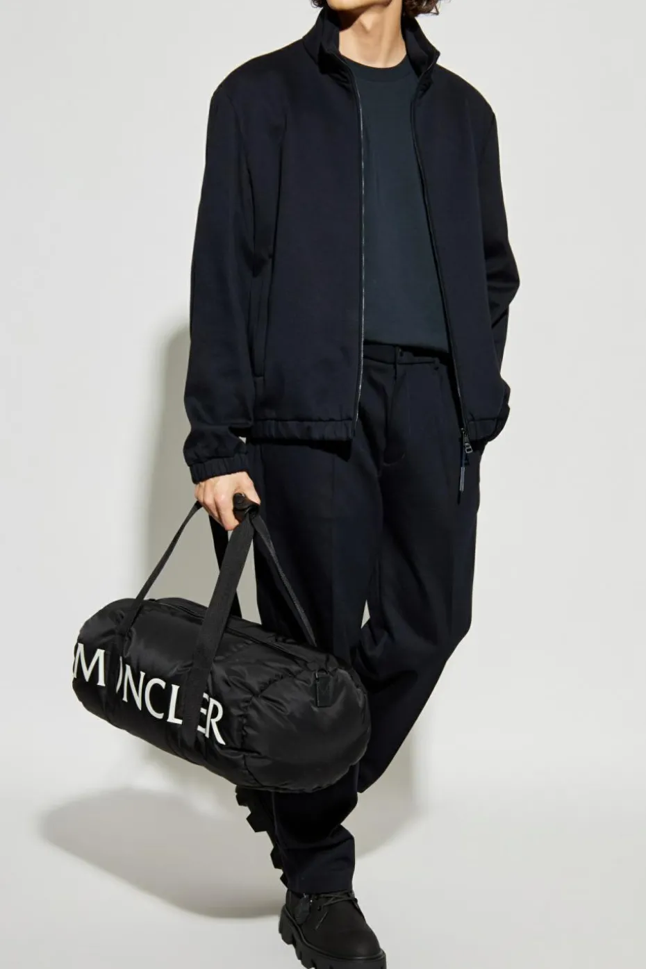 Moncler NAVY BLUE Puffer jacket "Ravignan"