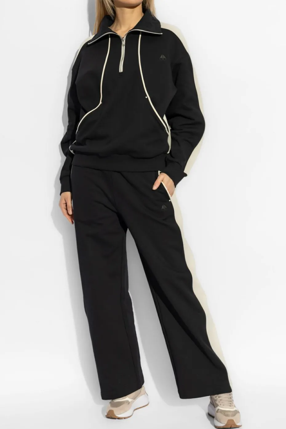 Moose Knuckles BLACK Sweatpants with stripes