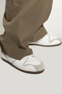 Moschino WHITE Leather sneakers