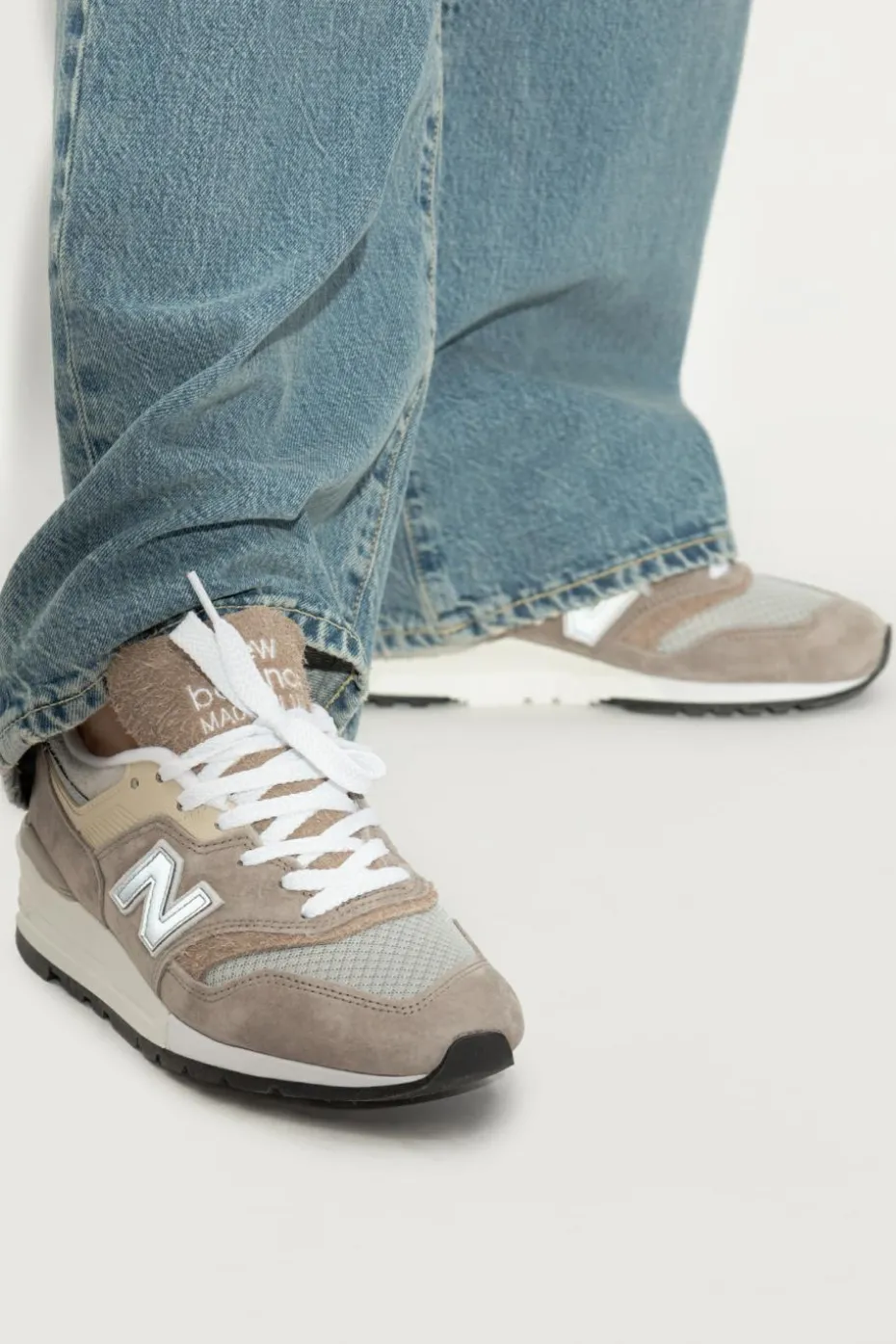 New Balance beige Sneakers U997MG