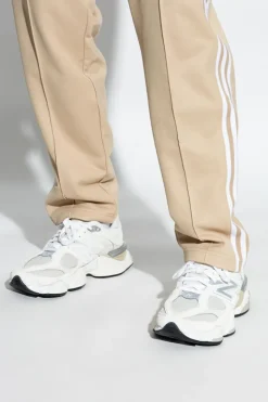 New Balance cream Sports shoes U9060WNB