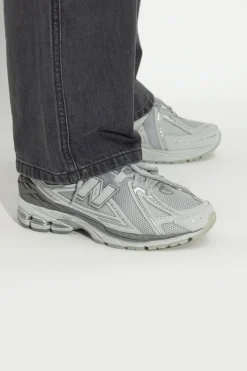 New Balance GREY Athletic shoes U1906RCB