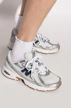 New Balance WHITE Sports shoes `U740SN2`