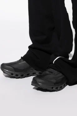 On Running BLACK Sports shoes "Cloudvista 2"