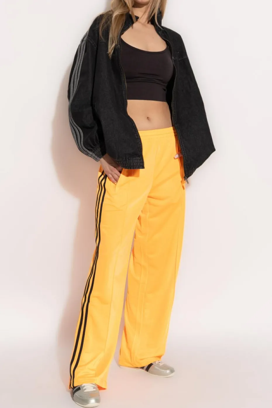 Rethinkit Studios BLACK Sports top