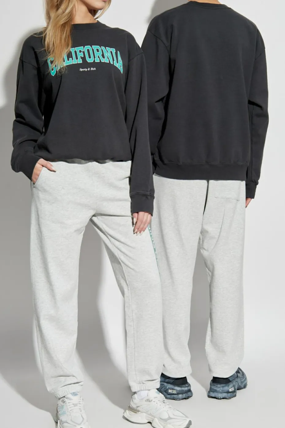 Sporty & Rich BLACK Sweatshirt from the The Mountain collection