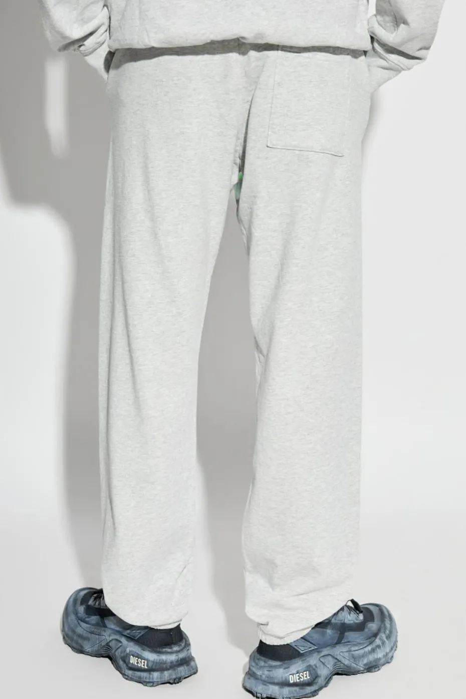 Sporty & Rich GREY Sweatpants from the 'The Mountain' collection
