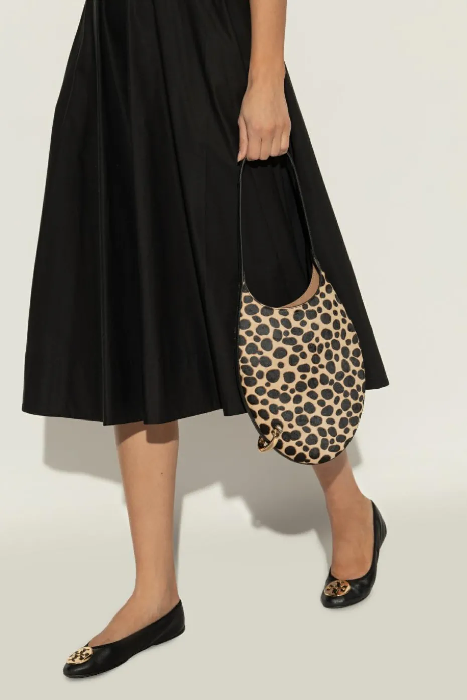 Tory Burch beige Shoulder bag `Pierced`