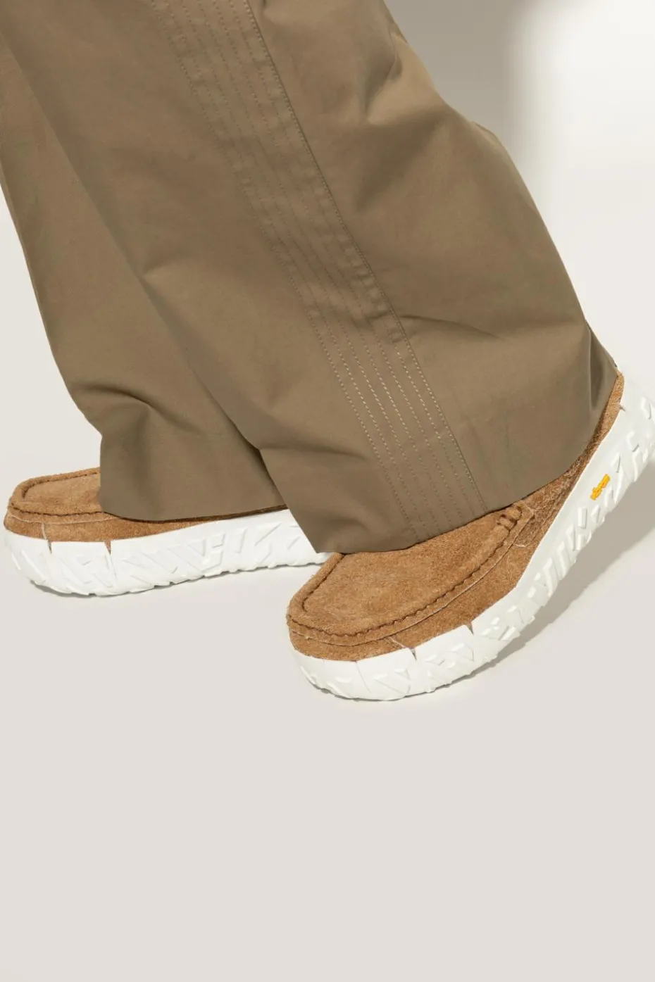 UGG beige Shoes M ASCOT VIBRAM WRAP TECH