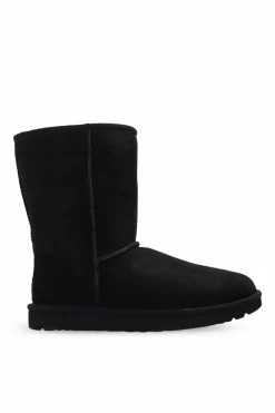 UGG BLACK āClassic Short IIā snow boots