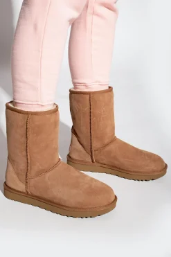 UGG BROWN ‘Classic Short II’ snow boots