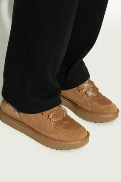 UGG BROWN Sports Shoes Lowmel