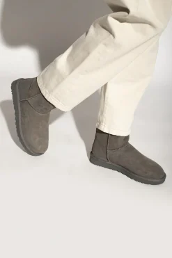 UGG GREY ‘Classic Short’ snow boots