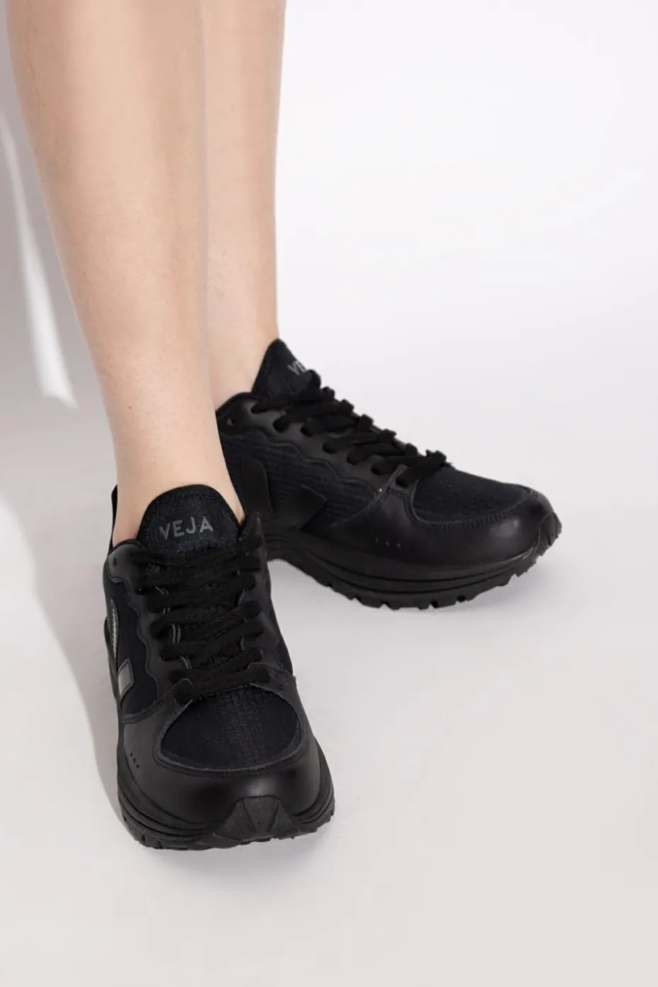 Veja BLACK Sneakers VENTURI II RIPSTOP