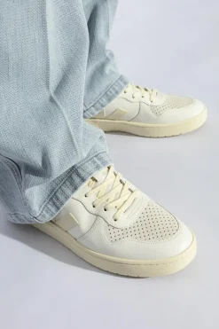 Veja cream Sneakers V-10 PRIME LEATHER