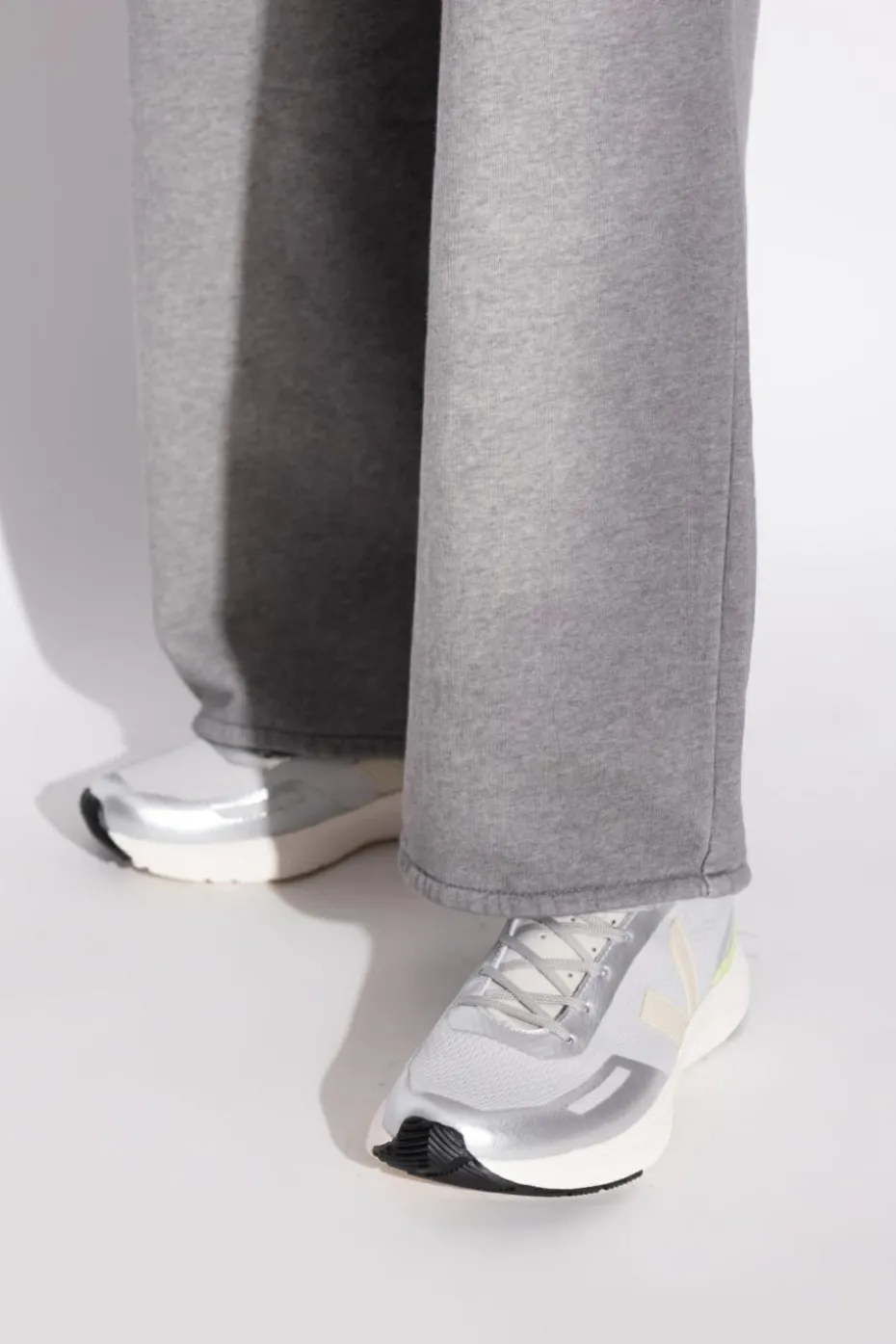 Veja GREY Sneakers IMPALA ENGINEERED-MESH