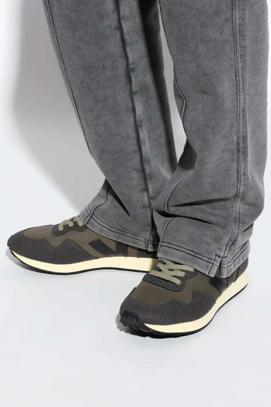 Veja GREY Sports shoes "SDU REC ALVEOMESH"