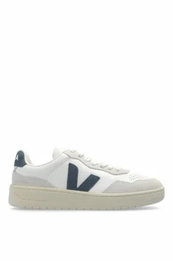 Veja WHITE Sports shoes `V-90 O.T. Leather`