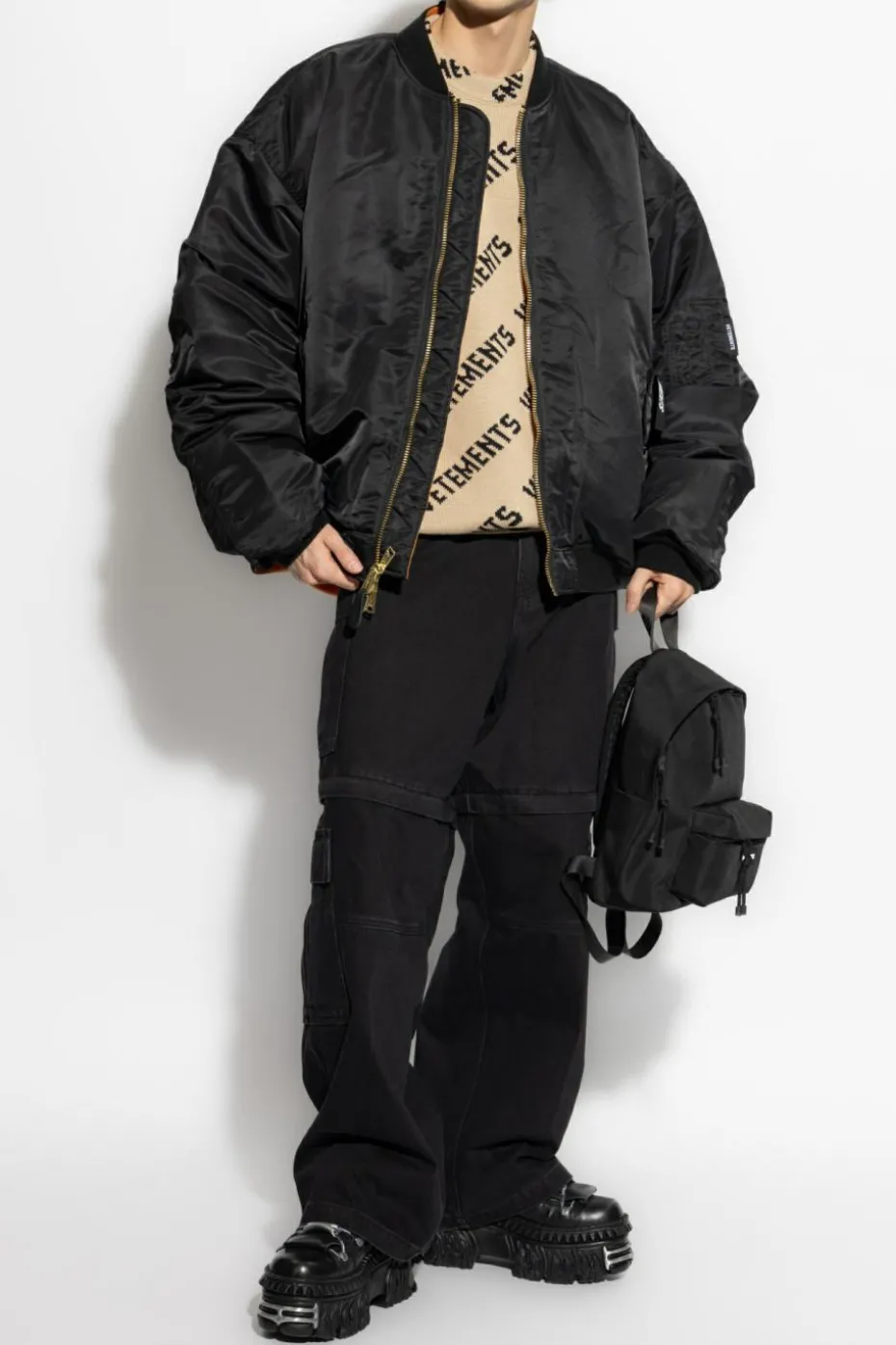 VETEMENTS beige Sweater with logo
