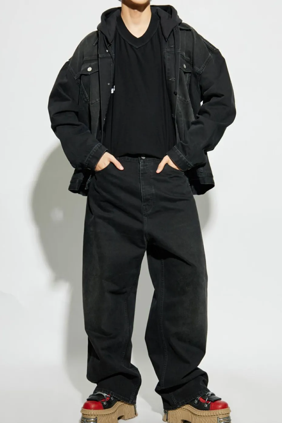 VETEMENTS BLACK Jeans with logo