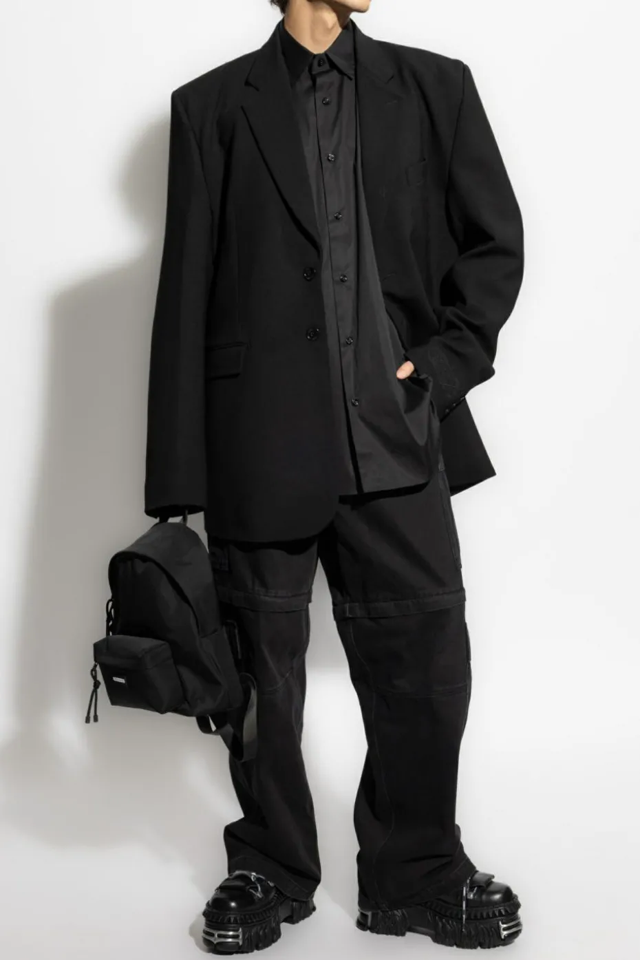 VETEMENTS BLACK Shirt with logo