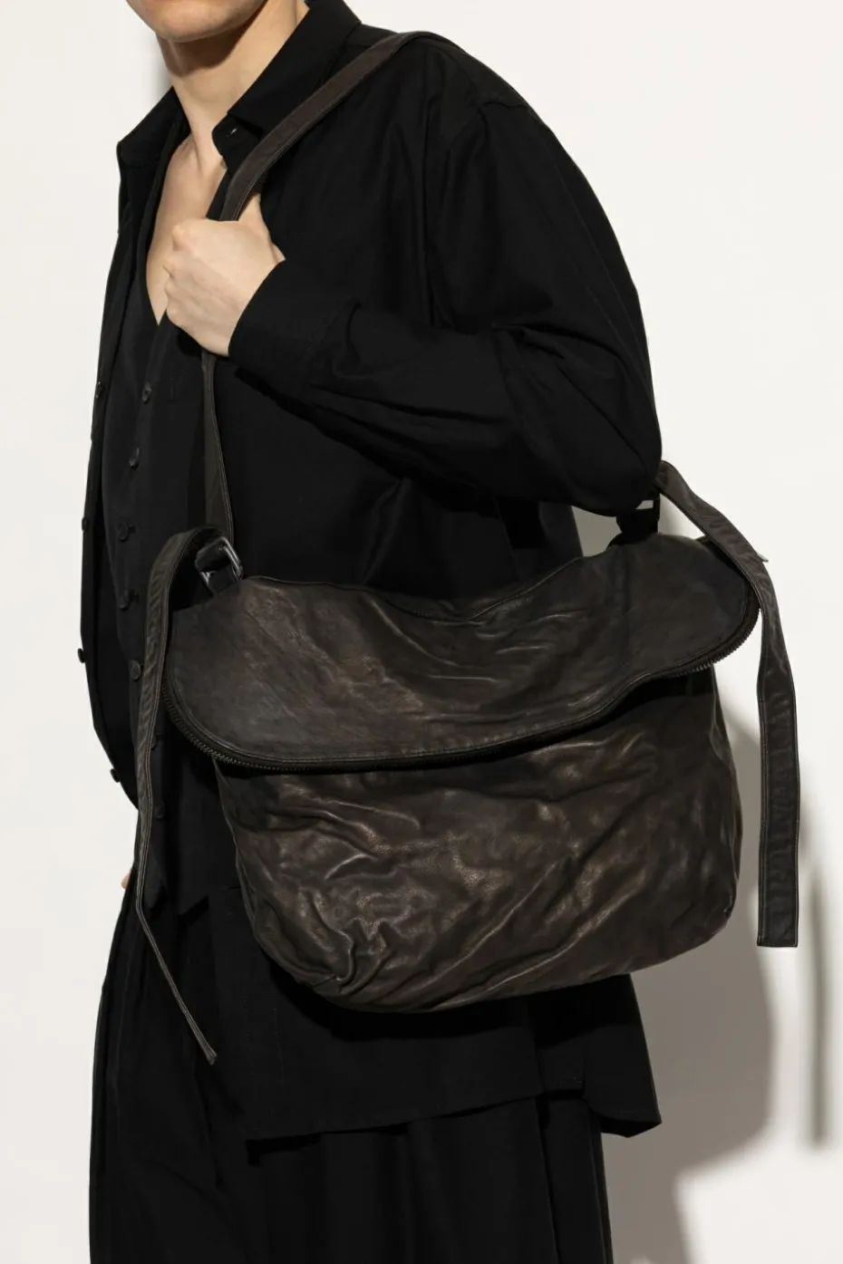 Yohji Yamamoto BLACK Shoulder bag with vintage effect