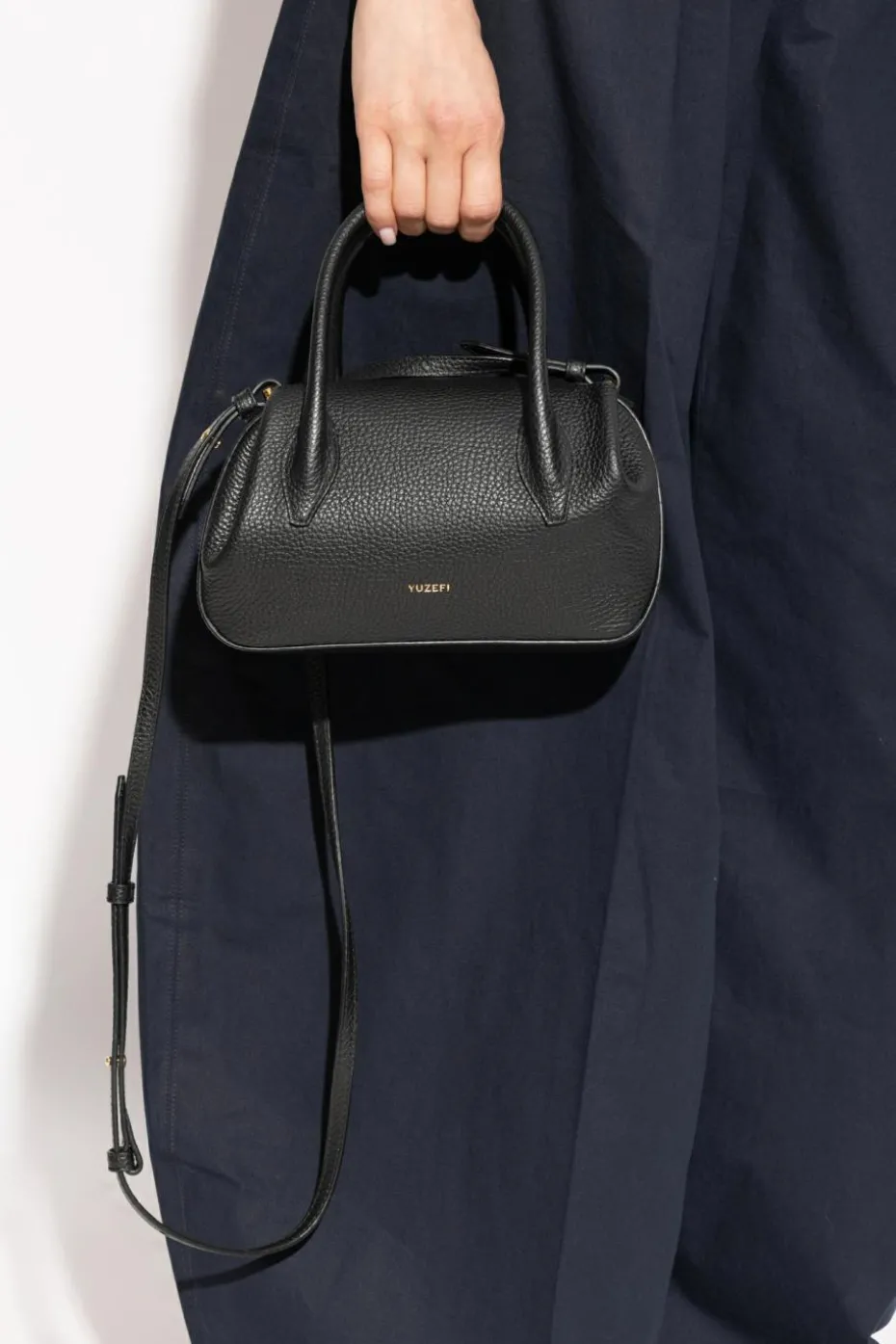 Yuzefi BLACK Handbag "Oyster Duffle Mini"
