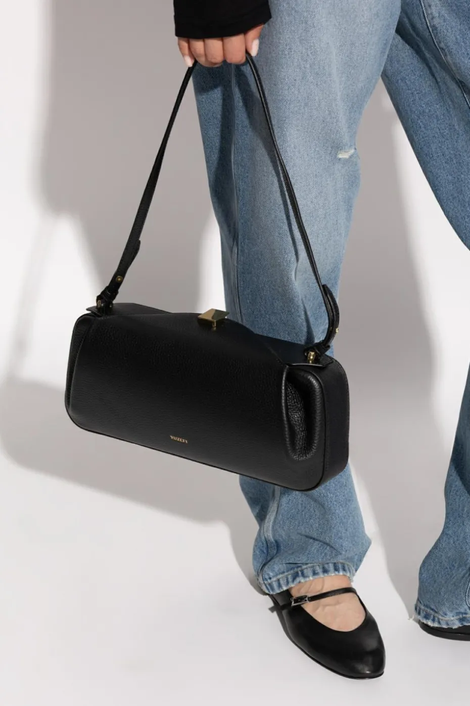 Yuzefi BLACK Shoulder bag "Oyster"